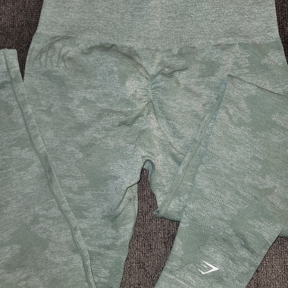 Gymshark Camo seamless EUC worn once & hung dry Sage Green sz Medium. Noflaws ❤️